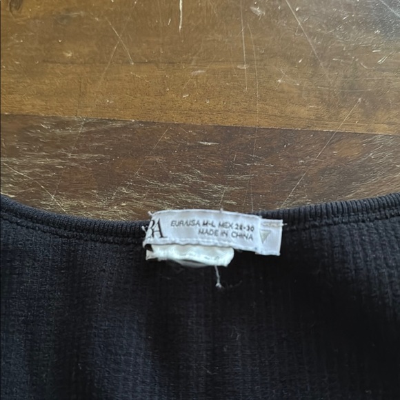 Zara Elegant Black Knit Blouse - Picture 2 of 3